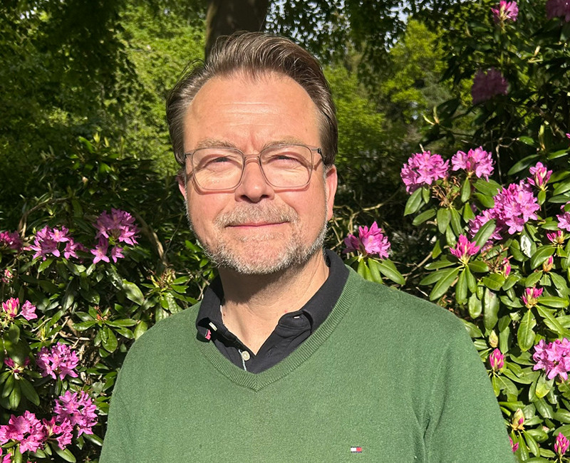Dr. Kai Behrends