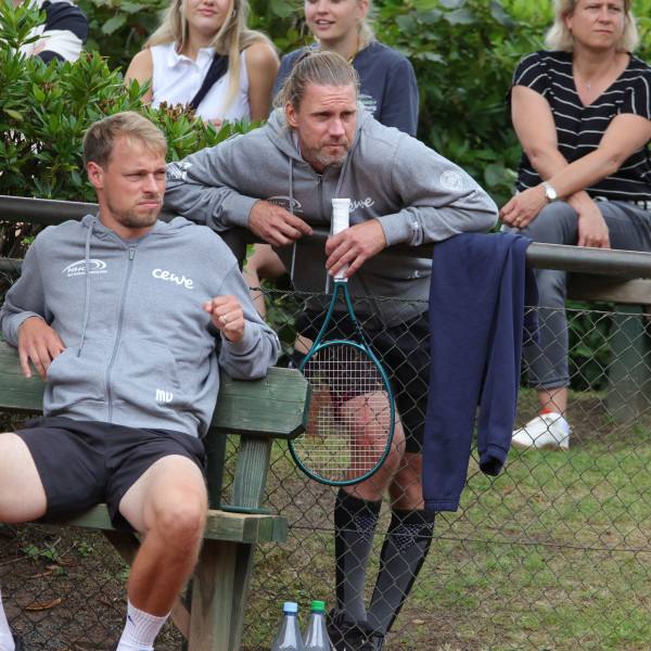 Start in die Hallensaison: OTeV-Spielertrainer Michel Dornbusch erwartet starke Gäste und hat schöne Nachricht parat